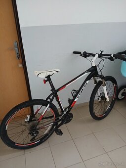 TREK 4900 - 4