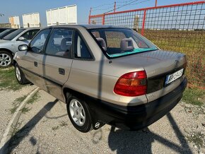 Opel astra - 4