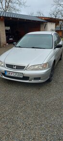 Honda accord 1.8 - 4