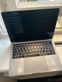 Macbook Pro 2018 - 4