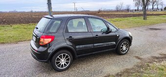 Suzuki SX4 1.5 benzin , 69 431 km - 4