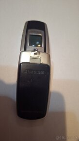 Samsung SGH-E700 - 4