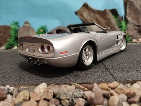 Prodám model 1:18 Shelby series one - 4