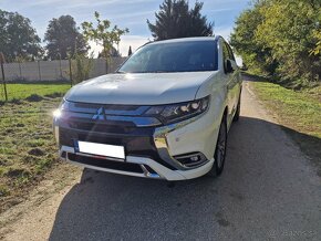 Mitsubishi Outlander PHEV Plus Spirit 4WD A/T - 4