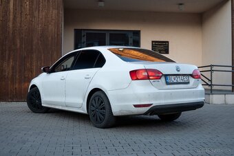 Volkswagen Jetta 1.6 TDI Trendline 77kW/105k M5 - 4