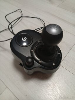 Logitech G29 + Logitech Shifter - 4