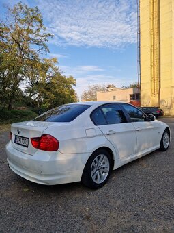 BMW E90 318i M-packet - 4