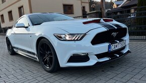 FORD MUSTANG 3.7 V6 224kW - 4