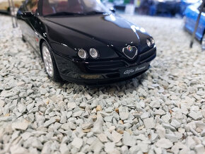 model auta Alfa Romeo GTV V6 Otto mobile 1:18 - 4