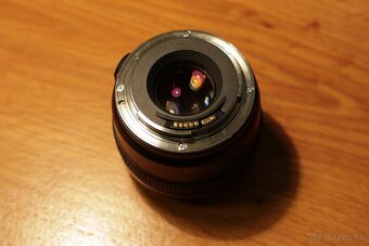 Canon EF 28mm f/1.8 USM - 4