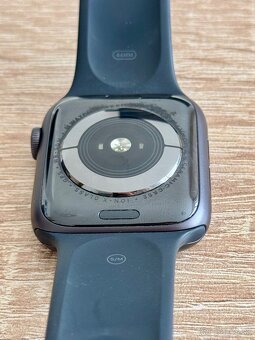 Apple Watch Series 5 GPS Aluminum 44mm - Space Gray - 4