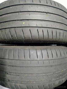 225/40 R18 - 4