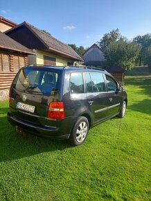 Volkswagen Touran 1,6 benzín - 4