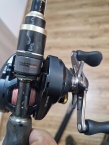 Predám baitcast prút sakura furiozza + shimano curado bfs xg - 4