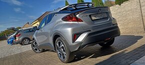 Toyota C-HR 1.8 Hybrid Executive FWD e-CVT REZERVOVANÉ - 4