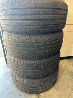 Letné pneu 225/55r17 - 4