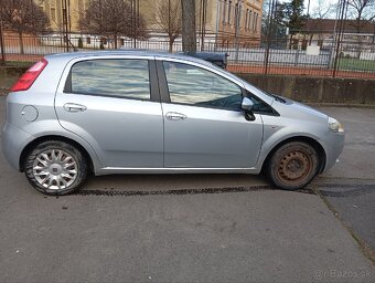 Fiat Punto Grande - 4