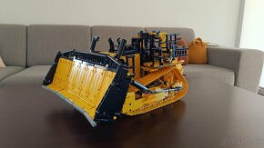 LEGO Buldozér Cat® D11 ovládaný aplikáciou 42131 - 4