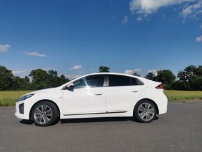 Hyundai IONIQ - 4