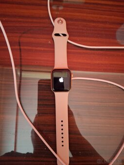 Predam Apple Watch SE 40mm Gold alu starlight GPS - 4