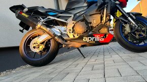 Aprilia Tuono 1000 R Factory - 4