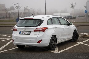 Hyundai i30 CW 1.6i MPI CVVT Family - 4