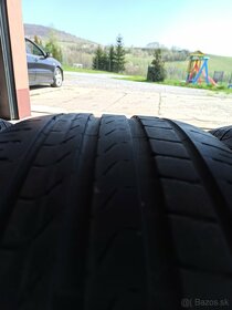 Pneu 235/55R18 - 4