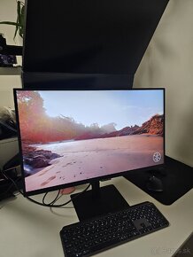 Samsung 27' 4k Monitor (LS27A800U) - 4