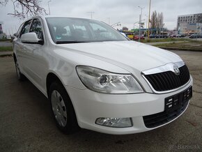 Škoda Octavia Combi 1.6 MPI Elegance - 4