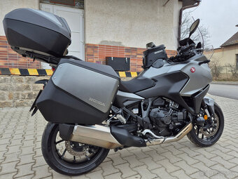 Prodám Honda NT1100 DCT , r. v. 2022, ABS, TC, ČR - 4