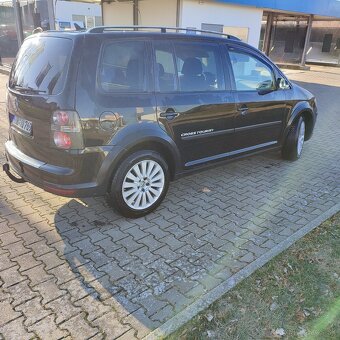 VW touran CROSS 2.0TDI ..125KW..17OPS - 4