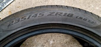 235/45r18 Pirelli Pzero - 4