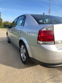 Opel Vectra 2.2 - 4