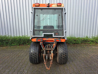 Traktor Kubota B2400 - 4