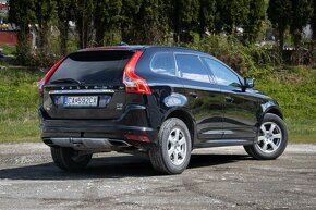 Volvo XC60 D5 Momentum AWD - 4