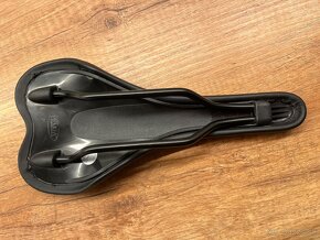 Sedlo Selle Italia - 4