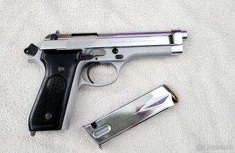 Beretta 9mm chrom - 4