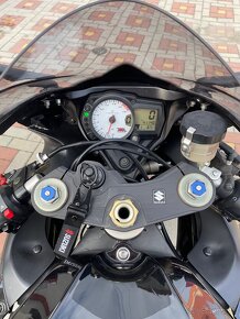 SUZUKI GSX-R 600 K7 - 4