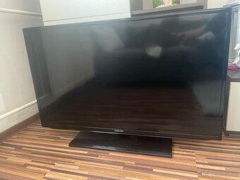 LED TV Samsung 40" 102cm - 4