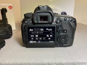 Canon eos 6D Mark II - 4