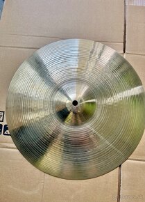 Zildjian 14" Ouick Beat hi hat. - 4