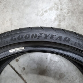 Letné pneumatiky 235/35 R19 GOODYEAR DOT1122 - 4