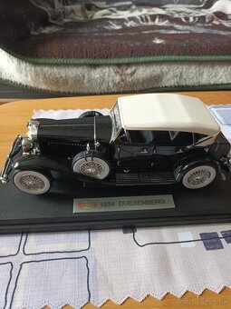 Model auta  1:18 - 4