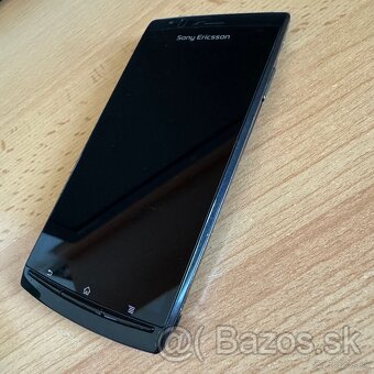 Sony Erricson Xperia Arc S LT18i - 4