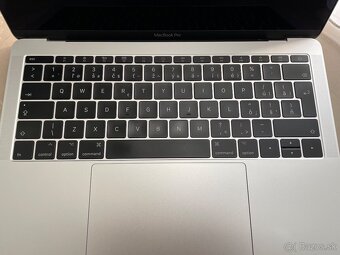 MacBook Pro 13" Silver 2.3 GHz 8GB 128GB - 4