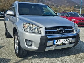 Toyota RAV4 2.2l D-4D 150 Lux Top stav Kúpené v SR - 4