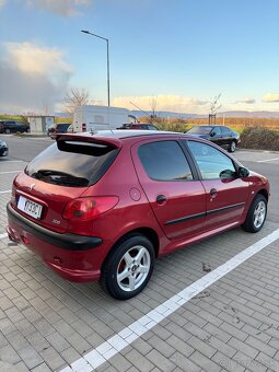 Predám Peugeot 206 1.1 Benzín - 4