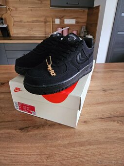 Nike Air Force 1 Low - 4