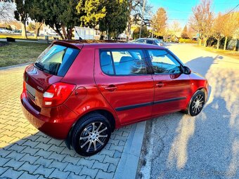 Škoda Fabia II 1,4 Benzín Hatchback 143000.Org.km - 4