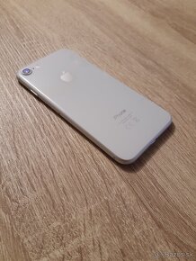 iPhone 8 / 64GB biely TOP stav - 4